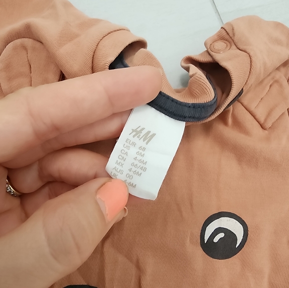 H&M 3pc Outfit (6mo) - Picture 3 of 3